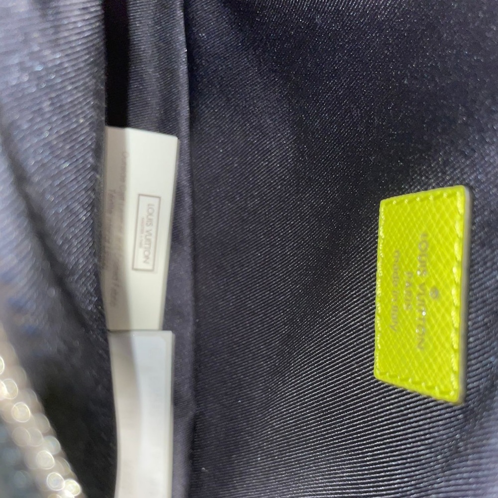 Louis Vuitton Bumbag Taiga Monogram color Jaune model M30251